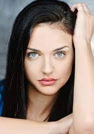 Lacey Hopper's Instagram, Twitter & Facebook