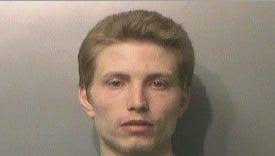 Complaint: Des Moines dad arrested after being found drunk with two kids