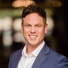 Ryan Earp's Instagram, Twitter & Facebook