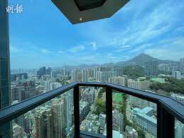 根据苏格拉底的同时代人、中国先哲孔子的教导，一名典型的中国知识分子自视为不断学习和自我完善的个人，家庭 中 孝悌 友 爱 的一员，社会中负责任的. Aoqvrjotelfmum