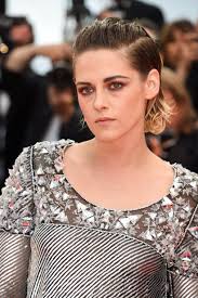 Kristen Stewart Hair at Chanel Show January 2019