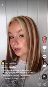 Hairstylist for short hair with consultation