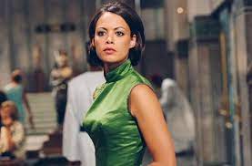 Каир буквально переполнен шпионами всех мастей. Photos Oss 117 Le Caire Nid D Espions C8 Berenice Bejo L Atout Charme D Une Comedie Culte Avec Tele 7 Jours
