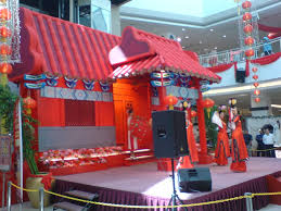 Almost everything under one roof, except no bowling alley for bowling. build in the 90s,terbengkalai and siap sepenuhnya pada 2014.dulu famous sbb katanya mall terpanjang di utara masa tu. Alor Setar Mall Cinema