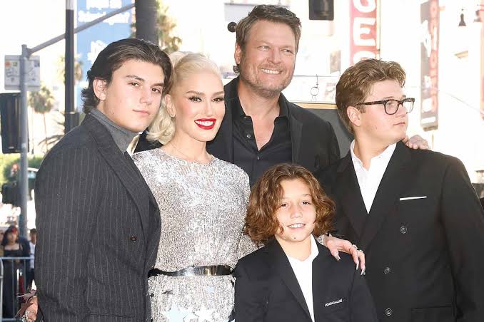 Gwen Stefani Poses with All Three Kids at Hollywood Walk of Fame Ceremony