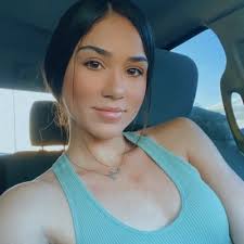 Kelly (@kelly__leon)