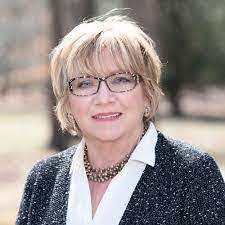 Kimberly Cavallo's Instagram, Twitter & Facebook