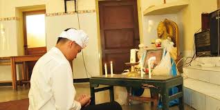 Beli produk buku doa katolik berkualitas dengan harga murah dari berbagai pelapak di indonesia. Dari Gereja Katolik Di Mojokerto Pemuda Lintas Iman Lantunkan Doa Untuk Mbah Moen Halaman All Kompas Com