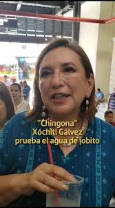 Durante su visita a #Tampico este 11 de agosto de 2023, Xóchitl Gálvez  probó el agua de jobito💛🧡, el manjar de la temporada para combatir el  calor y este fue su veredicto 😏
