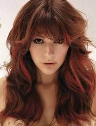 Più lunga e frastagliata, ideale per lunghi capelli lisci o . Acconciature Capelli Lunghi Con Frangia Foto 23 40 Nanopress Donna