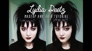 How to do lydia deetz hair