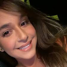 Pero, que empiece la tiradera, empieza a regalar un BMW o algo así.