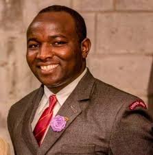 Mimi , Esther Baumbach , Muthiora and Githaiga are waiting to be invited to  an all black Midnight party .... Mamburogaa aka guns for hire don't mix  with VIPs for fear of