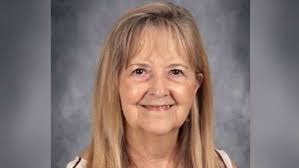 Longtime Manchester Elementary School Employee to Retire After 38 Years