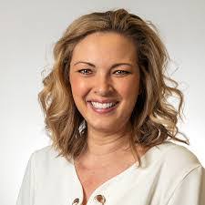 Wendi Hodges's Instagram, Twitter & Facebook