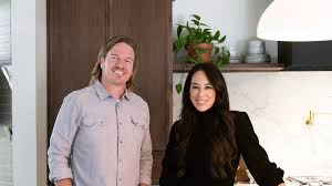 Chip and joanna gaines are the hosts of a popular home design show on hgtv channel. Joanna Gaines Net Worth Age Kids And Career Real Homes