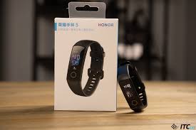 Obzor Fitnes Brasleta Honor Band 5 Itc Ua