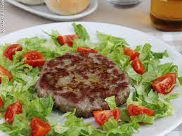 Versate il tuorlo in un contenitore dai bordi alti, aggiungete un pizzico di sale e di pepe; Come Fare Gli Hamburger Pane E Gianduia