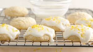 Some sugar cookie recipes online pride themselves on not having to be chilled, but we think letting the dough chill out in the fridge is an essential step—especially when cutting into cute shapes. Best Recipes Using Sugar Cookie Dough Pillsbury Com