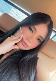 Exploring Dubai with Ester Muniz: Aesthetic Adventures