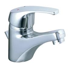 Desain seri ego ii menampilkan konsep less is more yang menghasilkan produk bergaya minimalis modern untuk memberikan kualitas terbaik dan sentuhan isitimewa pada kamar mandi kita. Jual Kran Wastafel Toto Tx 101 Lb Pt Era Bangunan Jakarta Indotrading