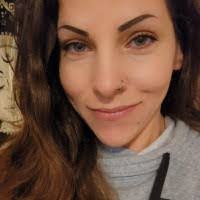 Kari Murphy's Instagram, Twitter & Facebook