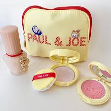 ポール ジョー ボーテ ドラえもん ドラミちゃんコラボの最高にかわいいホリデーコレクションが登場します クリスマスコフレ ホリデー2020 美容メディアvoce ヴォーチェ クリスマスコフレ 美容 ヴォーチェ