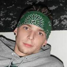 Stream Riley Wray music