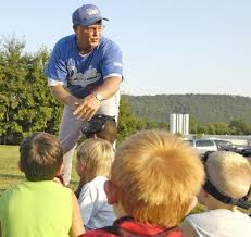 Youth baseball: Former professional Doyle holds baseball clinic