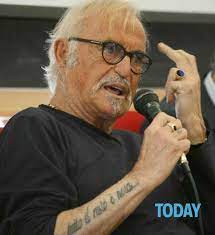 Franco califano was born on september 14, 1938 in tripoli, libya as francesco califano. E Morto Franco Califano