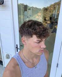 Pin By Victoria Chavez On Noah Beck Young Men Haircuts Curly Hair Men Mens Haircuts Short