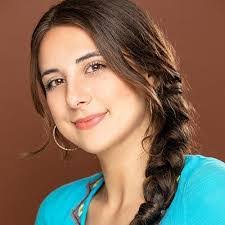 Jenna Francis's Instagram, Twitter & Facebook