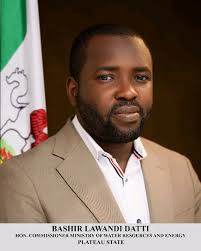 H.E President Salva Kiir Mayardit appreciates Lt. Gen. Rin Tueny Mabor the  Governor of Lakes State for tremendous work done in bringing peace and  stability in Lakes State. "Before I end my