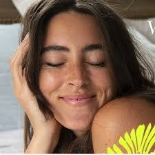 Heather Wiles's Instagram, Twitter & Facebook