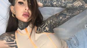 Candelaria tinelli tienetatuajes en diferentes partes del cuerpo. Hija De Tigre Cande Tinelli Imito A Su Papa Y Copio Su Famoso Truco Infofueguina