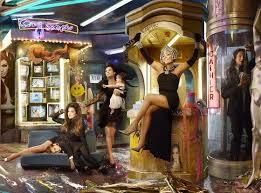 Kim kardashian west deleted every trace of her family's annual christmas card from her instagram feed on thursday, but she has yet to take the ax kim kardashian deletes all kardashian christmas card images from instagram. Kendall And Kris Jenner S Love Magazine Ad Is So Strange