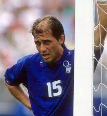 Antonio conte non ha mai confermato di essersi sottoposto ad autotrapianto di capelli. Mundial Style Vintage Football Antonio Conte S Hairstyle Was Somehow Different Facebook