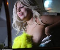 Lady Gaga exposes her breast while filming in NYC | Daily Mail Online