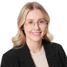 I am excited to share that I will be pursing my Master's of Public Health  at Queen's University this coming September! The Queen's MPH has a strong  basis in Evidence Informed Action