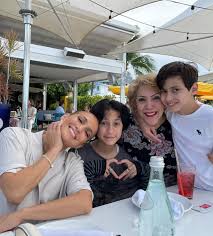 She has two beloved kids including an elder daughter emme maribel muniz and a son maximilian david muniz. J Lo Shares New Photo Of Twins Max And Emme For Mother S Day