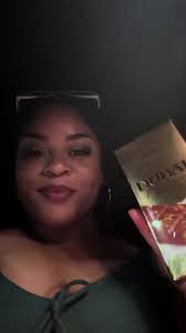 Leanna Bell (@le_le_mook)