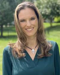 Heidi Graybill's Instagram, Twitter & Facebook