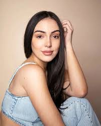 Vanessa Suarez's Instagram, Twitter & Facebook