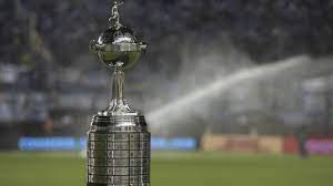 El 19 de junio de 1960, el carbonero empató con olimpia 1 a 1 en asunción y, por haber ganado en el estadio centenario 1 a 0 anteriormente. One Trophy Two Rivals Why You Should Watch The Copa Libertadores Final