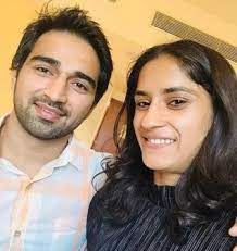 She became the first indian woman wrestler to win gold in both commonwealth and asian games. Vinesh Phogat Height Weight Age Boyfriend Family Caste Biography More Starsunfolded