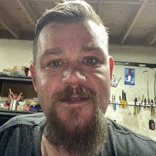 Eric Hibbard's Instagram, Twitter & Facebook