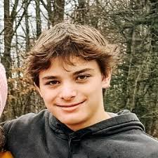 Evan Chagnon's Instagram, Twitter & Facebook