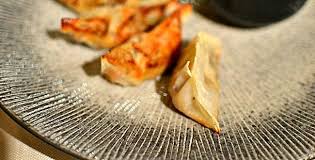 Gyoza La Recette Des Raviolis Japonais Traditionnels Faits Maison Gyoza Cuisine Asiatique Alimentation