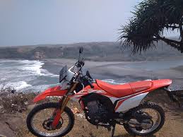 Modifikasi mobil timor ceper elegan balap warna silver dan via modifikasiimotorr.blogspot.com. Crf150l Motor Dua Alam Yang Serba Tanggung Tirto Id