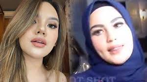 Sarita abdul mukti lepas hijab, penampakannya bikin geger. Kelakuan Suami Jennifer Dunn Usai Ceraikan Sarita Abdul Mukti Terbongkar Sering Kunjungi Mantan Halaman All Surya